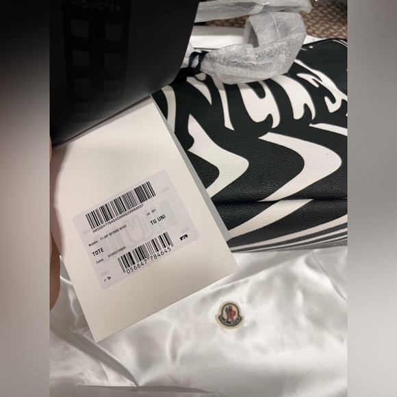 NWT MONCLER Richard Quinn Logo Print Tote - Picture 5 of 10
